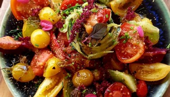 Salade fraîche de légumes de saison    